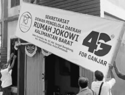 Relawan Jokowi di Pontianak Lepas Pakaian RJ4G dan Turunkan Baliho Ganti For Ganjar atau 4G