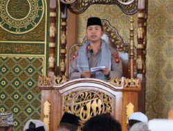 Jadi Khatib Jumat, Kapolres Ketapang Ajak Warga Perkuat Persatuan Bangsa