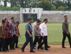 Panglima TNI Dampingi Presiden RI Kunker di Kutai Barat, Kalimantan