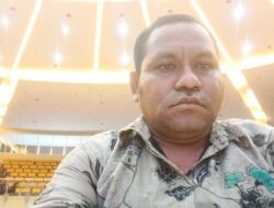 Farli Sampe Toding Rego Ketua Bawaslu Provinsi Papua Barat Daya.
