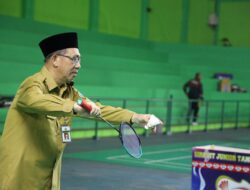 Perkuat Solidaritas Antar ASN Lewat Pertandingan Bulu Tangkis