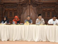Perdana, Pj Wako Pontianak Pimpin Rapat Bahas Program 2024