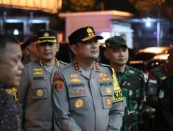 Pastikan Situasi Kamtibmas Kondusif, Kapolda Kalbar Turun Langsung Lakukan Patroli dan Tinjau Ibadah Malam Natal