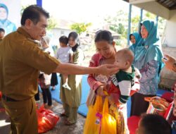 Pemkot Beri Bantuan 10 Orang Tua Balita Stunting di Posyandu Kemuning