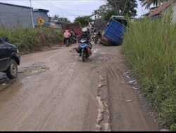 Warga KKU Ancam Laporkan Proyek Pemeliharaan Jalan Provinsi ke APH