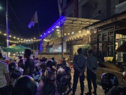 Satgas OMB Kapuas Polda Kalbar lakukan Pengamanan Nobar Debat Cawapres di Kota Pontianak dan Kubu Raya