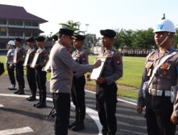 Enam Anggota Polda Kalbar Dihukum PTDH, 45 Personel dapat Penghargaan