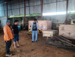Tiga Pelaku Pencurian Besi Rangka Kapal beserta Penadah Barang Curian di Tangkap Polisi di Kubu Raya