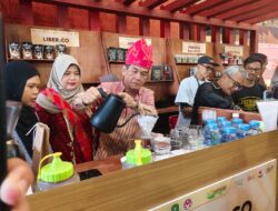 Pj Wako Ani Racik Kopi ala Barista, 51 Stand Semarakkan Saprahan Khatulistiwa Expo