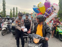 Takjil On The Road di Bulan Suci Ramadhan 1445 Hijriyah, Polres Kubu Raya bersama Jurnalis Bsrbagi Rezeki