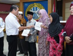 Pemkot Pontianak Beri Bantuan Operasional 255 Petugas Fardhu Kifayah