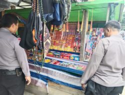 Puluhan Petasan disita Polisi saat Gelar Razia di Kecamatan Ngabang