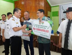 Pj Wako Minta Ketua RT Imbau Warga Awasi Anak-anak, 666 RT/RW di Pontianak Barat Terima Bantuan Operasional 