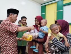 Cegah Stunting, 50 Baduta Terima Bantuan Paket Makanan Tambahan