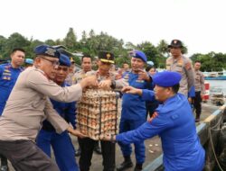 Polda Sulut Kirim Personel dan Logistik Bantu Warga Terdampak Erupsi Gunung Ruang di Sitaro