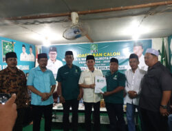 Kembalikan Berkas Formulir Pendaftaran ke PAN & PKB, Bahasan: Siap Jadi Cawako dan Wawako Pontianak 2024