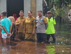 Banjir di Pasak Piang, Forkopimcam dan Polsek Tinjau Langsung Rumah Warga