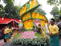 Mobil Hias Replika Tanjak Motif Corak Insang Pikat Warga Solo