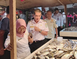 Pj Wako Ani Sofian Sidak Bapok di Pasar Flamboyan Jelang Idul Adha