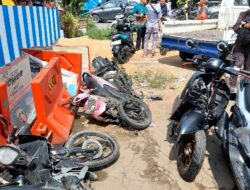 Truk Kontainer Gagal Menanjak di Jembatan Kapuas II, Tujuh Motor Rusak Berat