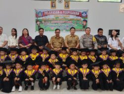 Dukungan Penuh Bhabinkamtibmas: Peran Polisi dalam Pendidikan Anak di Desa Pawis Hilir