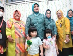 RSUD SSMA Bagikan Pokok Telok Untuk Anak yang Diimunisasi Polio