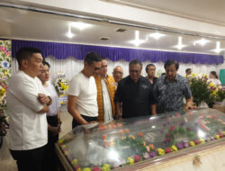Melayat Pengusaha Pasir Yo Seng Long, Dr. H. Oesman Sapta Odang : Sahabat Seperjuangan Paling Lucu dan Ceria