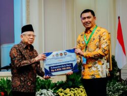 Pj. Bupati Batu Bara Terima penghargaan Kategori daerah Berkinerja Baik dalam penghapusan Kemiskinan Ekstrem Tahun 2024