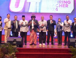 Pj Gubernur Sumut Agus Fatoni Terima Dua Penghargaan Bidang Pendidikan