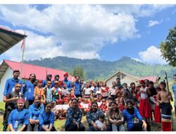 Mahasiswa UPGRI Pontianak Mengabdi di Perbatasan Indonesia-Malaysia