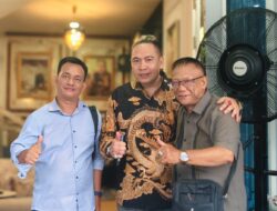 Suasana Hangat Warnai Perayaan Ulang Tahun Frengky Kaunang ke-46