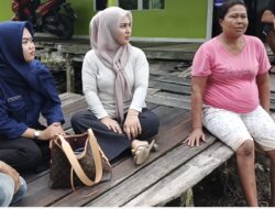 Tim Berbagi Jum’at Berkah Mengunjungi Emi Mirnawati Yang Sempat Viral Karena Tempat Tinggalnya Nyaris Roboh