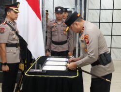 Kapolda Kalbar Gelar Sertijab, Tekankan Pejabat Baru Untuk Segera Adaptif