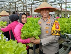 Kapolresta Pontianak Kombes Pol Adhe Hariadi Luncurkan Program Pekarangan Pangan Bergizi (P2B) di Pal 3