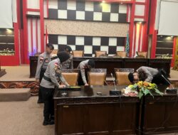 Jajaran Polres Sambas Laksanakan Pengamanan Hearing Dugaan Penyelewengan Dana PIP