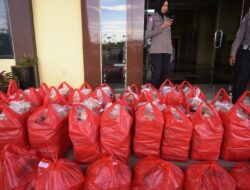 Kapolda Kalbar dan Ketua PD Bhayangkari, Gerak cepat Salurkan Bantuan, Korban Banjir