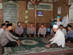 Kapolres Metro Tangerang Kota Sambangi Kediaman Tokoh Agama di Karawaci
