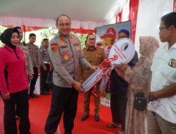 Polda Kalbar Hadiahkan Sumber Air Bersih dan Bedah Rumah Warga di Kubu Raya