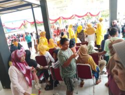 Memperingati HUT Golkar Ke – 61, DPD II Kabupaten Buru Gelar Pasar Murah
