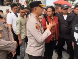 Kombes Calvijn bersama Polwan Polda Sumut Humanis Pengamanan Unras