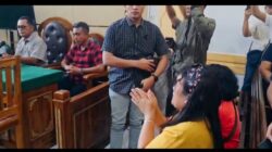 Tangis Haru Orangtua Korban Penganiayaan Brutal Pecah Saat Hakim Putuskan Menolak Permohonan Prapid, PS Cs