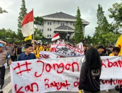 Karhutla dan Pemerataan Pembangunan Disorot Mahasiswa UPB, Ria Norsan Janji Tindak Lanjut dan Tegaskan Pengobatan ISPA Gratis